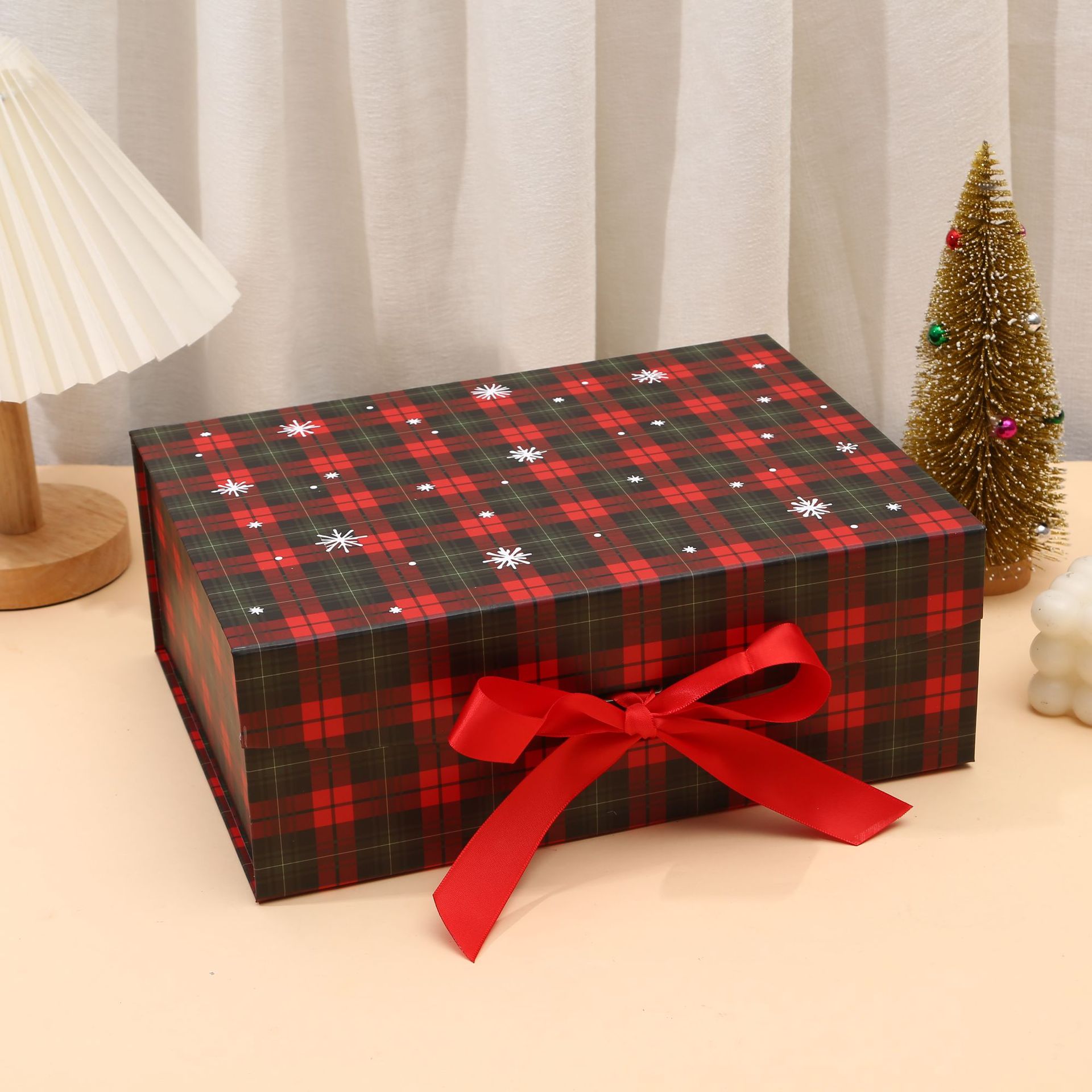 Christmas Magnetic Folding Gift Boxes with Ribbon, Collapsible Holiday Boxes Wholesale - 图片 7