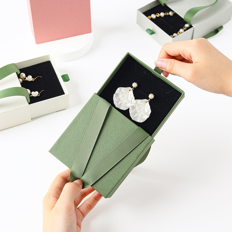 Chic Small Jewelry Packaging Box – Handheld Drawer Gift Box