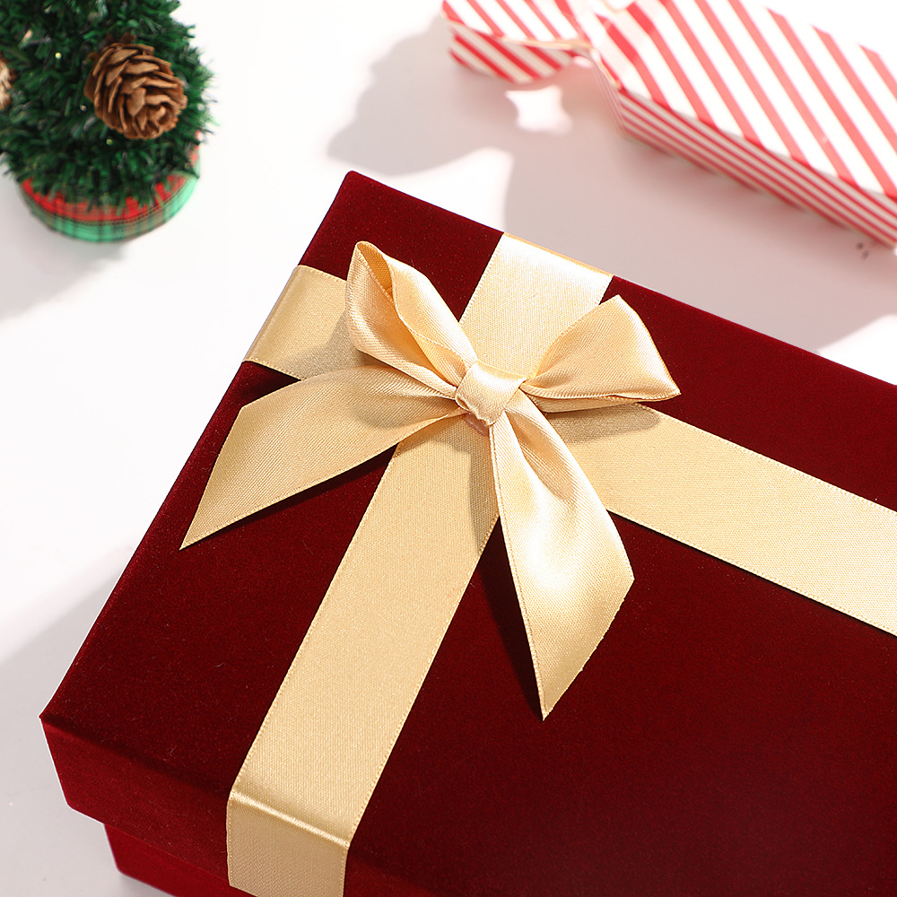Luxury Red Velvet Gift Boxes with Gold Ribbon, Premium Holiday Floral Packaging Wholesale - 图片 3